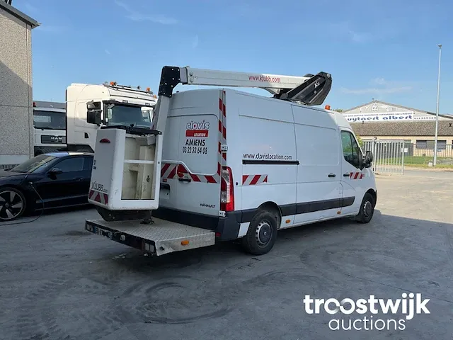 Lichte vrachtwagen met hoogwerker - afbeelding 6 van  12