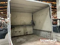 Lichte vrachtwagen met laadbak - afbeelding 5 van  17