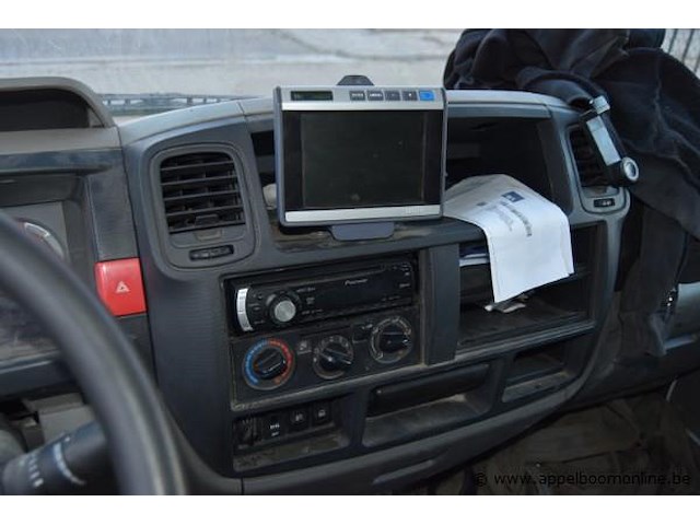 Lichte vrachtwagen nissan, cabstar, datum eerste insch 22/10/2010, vwasftf24a2111807, 2953cm³, 110kw, euro 4, diesel, kilometerstand 180273km - afbeelding 3 van  11