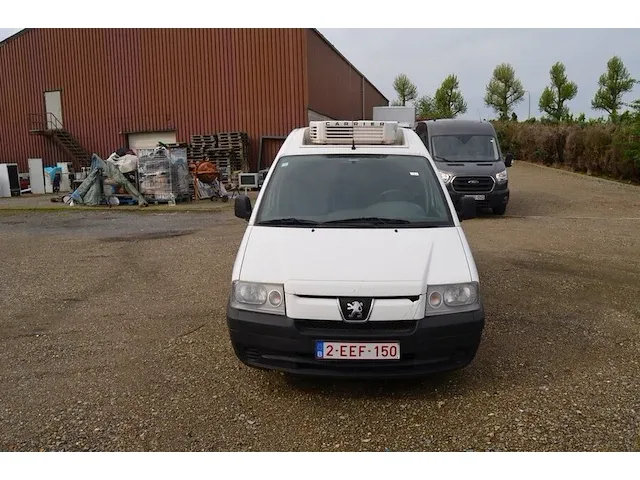 Lichte vrachtwagen peugeot expert, type bzwjyb, ch.nr. vf3bzwjyb86167746, bouwjaar 02.05.2005 (sleutel en alle boorddocumenten) (21) - afbeelding 4 van  33