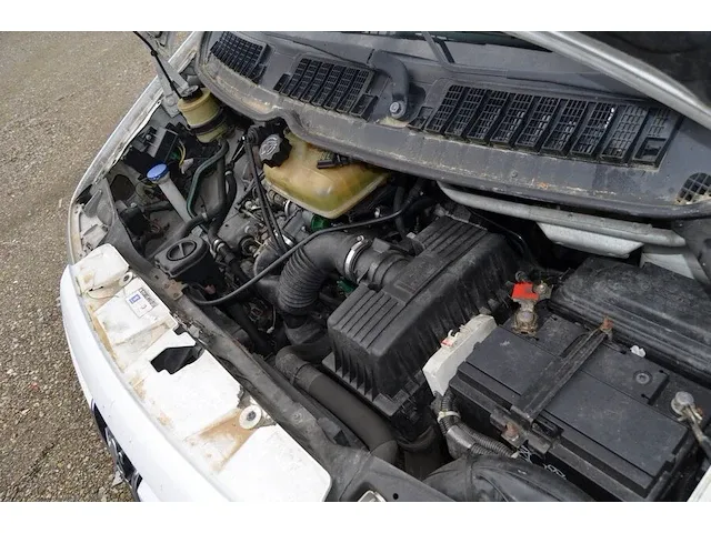 Lichte vrachtwagen peugeot expert, type bzwjyb, ch.nr. vf3bzwjyb86167746, bouwjaar 02.05.2005 (sleutel en alle boorddocumenten) (21) - afbeelding 11 van  33