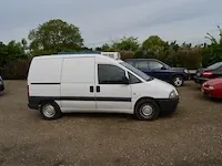 Lichte vrachtwagen peugeot expert, type bzwjyb, ch.nr. vf3bzwjyb86167746, bouwjaar 02.05.2005 (sleutel en alle boorddocumenten) (21) - afbeelding 21 van  33