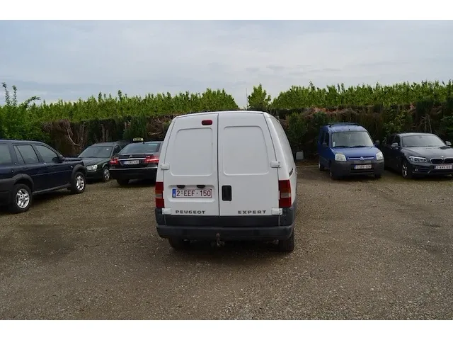Lichte vrachtwagen peugeot expert, type bzwjyb, ch.nr. vf3bzwjyb86167746, bouwjaar 02.05.2005 (sleutel en alle boorddocumenten) (21) - afbeelding 24 van  33