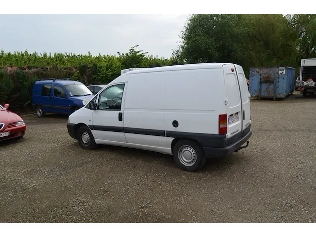 Lichte vrachtwagen peugeot expert, type bzwjyb, ch.nr. vf3bzwjyb86167746, bouwjaar 02.05.2005 (sleutel en alle boorddocumenten) (21) - afbeelding 26 van  33
