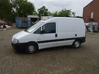 Lichte vrachtwagen peugeot expert, type bzwjyb, ch.nr. vf3bzwjyb86167746, bouwjaar 02.05.2005 (sleutel en alle boorddocumenten) (21) - afbeelding 27 van  33