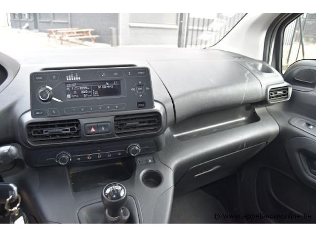 Lichte vrachtwagen peugeot, partner, datum eerste insch 16/07/2019, vr3efbhwbkn528454, 1560cm³, 55kw, diesel, euro 6b, kilometerstand 361413km - afbeelding 3 van  12