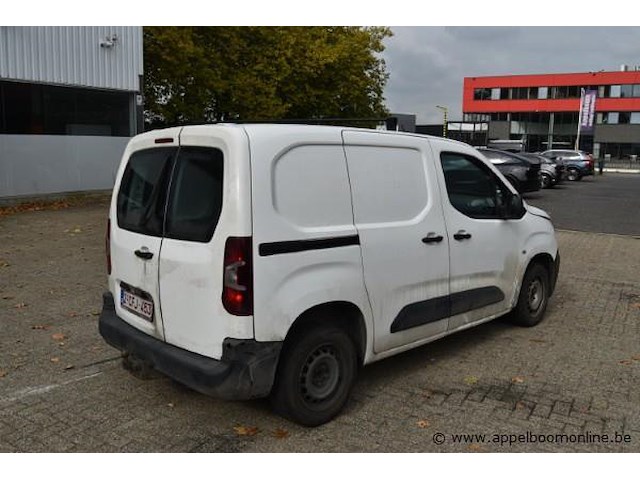 Lichte vrachtwagen peugeot, partner, datum eerste insch 16/07/2019, vr3efbhwbkn528454, 1560cm³, 55kw, diesel, euro 6b, kilometerstand 361413km - afbeelding 8 van  12
