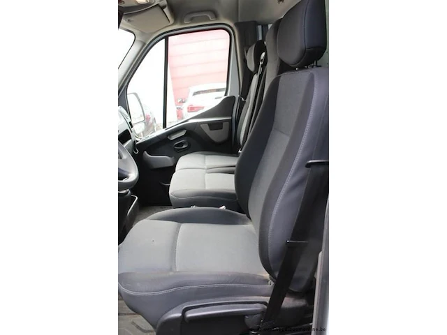 Lichte vrachtwagen renault master, 2299cm³,107kw, 1e inschr 22/1/18, vf1vb000959372552, 66925km, co²-uitstoot 192g/km,euro6b,kenteken i+ii, gelijkvormigheiidsattest, keuring na, 2sleutels - afbeelding 3 van  20