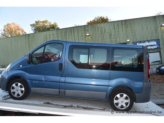 Lichte vrachtwagen renault, traffic, datum eerste insch 05/12/2011, vf1flfhahcv419479, 1995cm³, 84kw, diesel, euro 4, kilometerstand vlgs laatste keuring 264942km - afbeelding 1 van  10