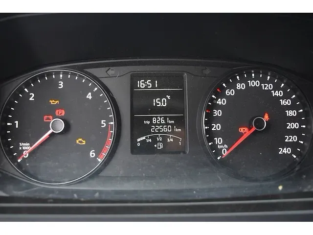 Lichte vrachtwagen volkswagen transporter, type 7j0, variant gcxgb280x0, versie nnfm52z1116nvr217mmg3rl6323, ch.nr. wv1zzz7hzjh155330, bj. 19.06.2018 (sleutel en alle boorddocumenten) - afbeelding 11 van  38