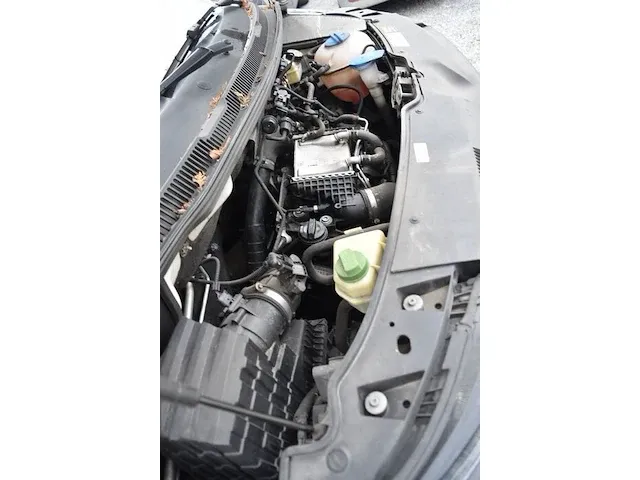 Lichte vrachtwagen volkswagen transporter, type 7j0, variant gcxgb280x0, versie nnfm52z1116nvr217mmg3rl6323, ch.nr. wv1zzz7hzjh155330, bj. 19.06.2018 (sleutel en alle boorddocumenten) - afbeelding 14 van  38
