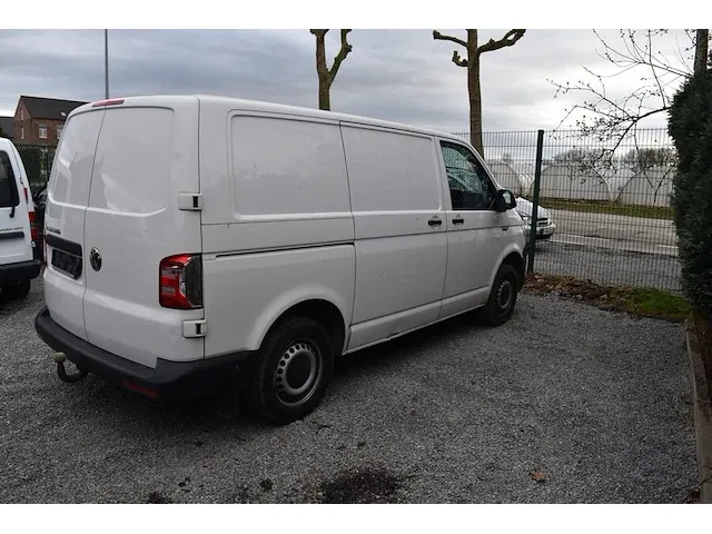 Lichte vrachtwagen volkswagen transporter, type 7j0, variant gcxgb280x0, versie nnfm52z1116nvr217mmg3rl6323, ch.nr. wv1zzz7hzjh155330, bj. 19.06.2018 (sleutel en alle boorddocumenten) - afbeelding 29 van  38