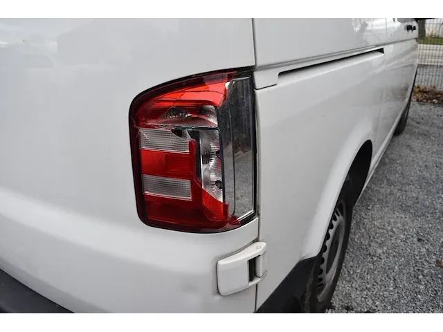 Lichte vrachtwagen volkswagen transporter, type 7j0, variant gcxgb280x0, versie nnfm52z1116nvr217mmg3rl6323, ch.nr. wv1zzz7hzjh155330, bj. 19.06.2018 (sleutel en alle boorddocumenten) - afbeelding 33 van  38