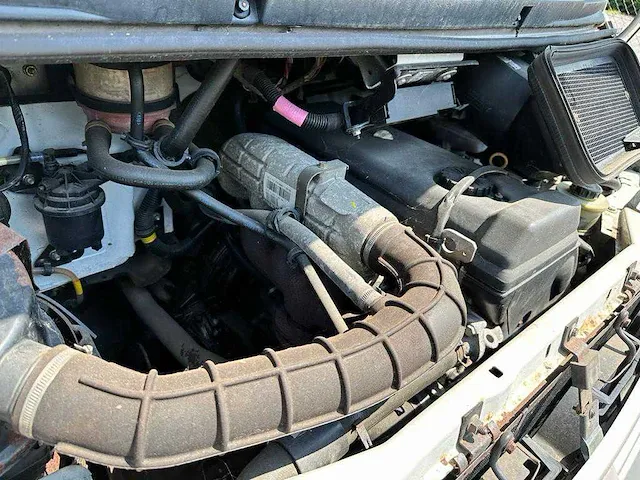Lichte vrachtwagen - afbeelding 17 van  27