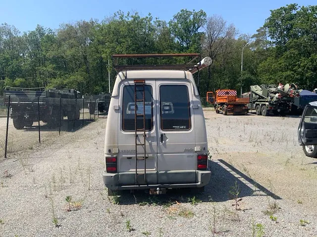 Lichte vrachtwagen - afbeelding 25 van  27