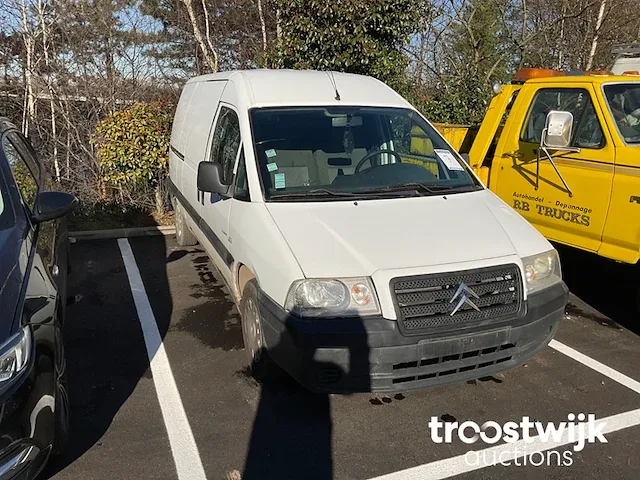 Lichte vrachtwagen - afbeelding 7 van  10