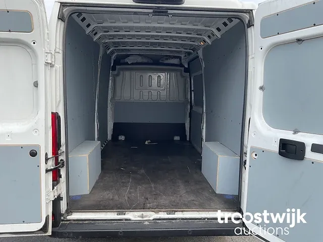 Lichte vrachtwagen - afbeelding 13 van  13