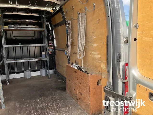 Lichte vrachtwagen - afbeelding 4 van  12