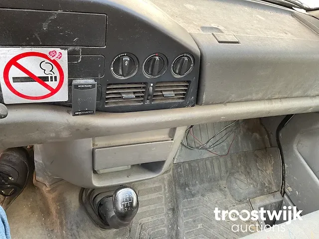 Lichte vrachtwagen - afbeelding 19 van  20