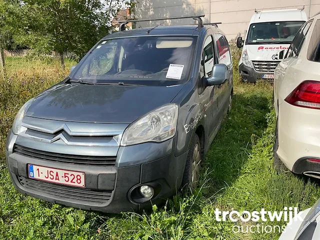 Lichte vrachtwagen - afbeelding 1 van  16