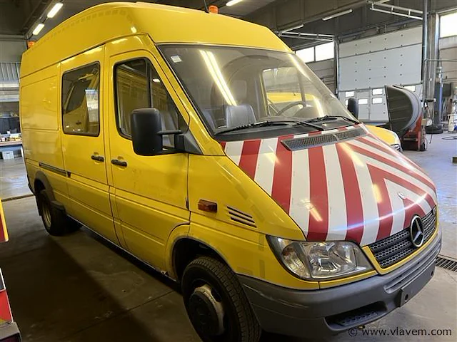 Lichte vrachtwagen - afbeelding 4 van  11