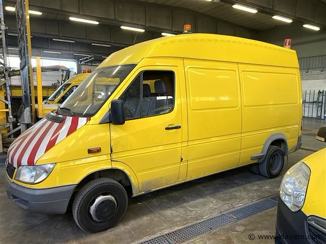 Lichte vrachtwagen - afbeelding 5 van  11