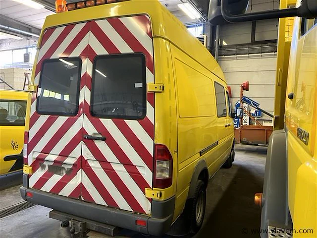 Lichte vrachtwagen - afbeelding 8 van  11