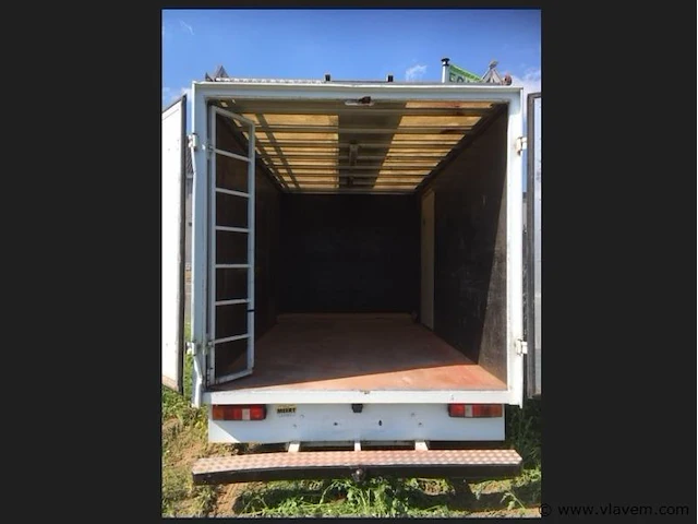 Lichte vrachtwagen - afbeelding 4 van  13