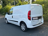 Lichte vrachtwagen - afbeelding 4 van  12