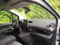 Lichte vrachtwagen - afbeelding 2 van  22