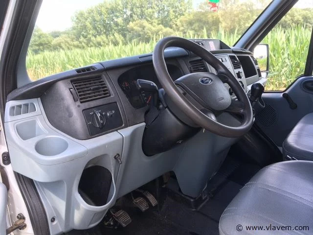 Lichte vrachtwagen - afbeelding 2 van  12