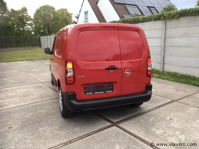 Lichte vrachtwagen - afbeelding 18 van  20