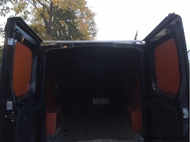 Lichte vrachtwagen - afbeelding 3 van  18