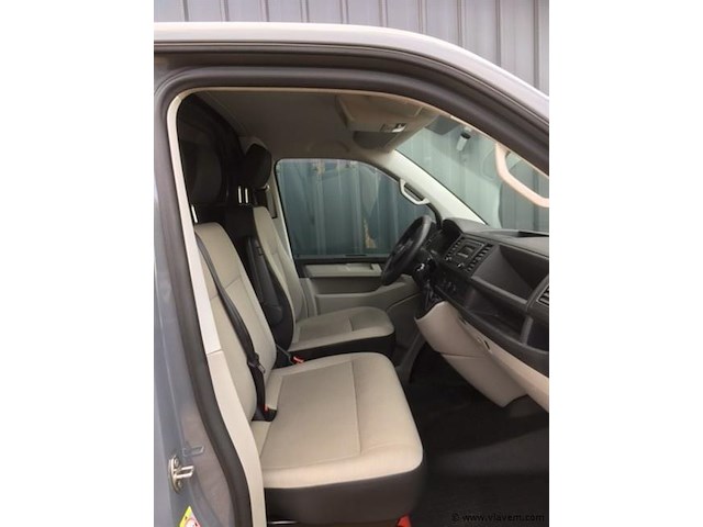 Lichte vrachtwagen - afbeelding 3 van  17