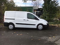 Lichte vrachtwagen - afbeelding 9 van  16