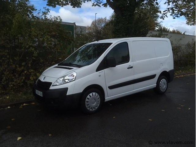 Lichte vrachtwagen - afbeelding 10 van  16