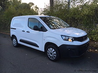 Lichte vrachtwagen - afbeelding 1 van  25