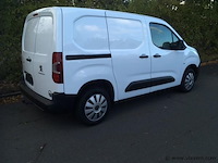 Lichte vrachtwagen - afbeelding 22 van  25