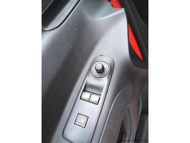 Lichte vrachtwagen - afbeelding 2 van  16