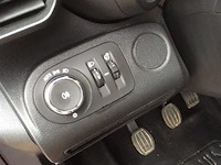 Lichte vrachtwagen - afbeelding 3 van  16