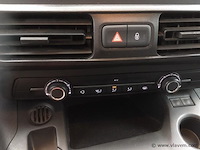 Lichte vrachtwagen - afbeelding 6 van  16