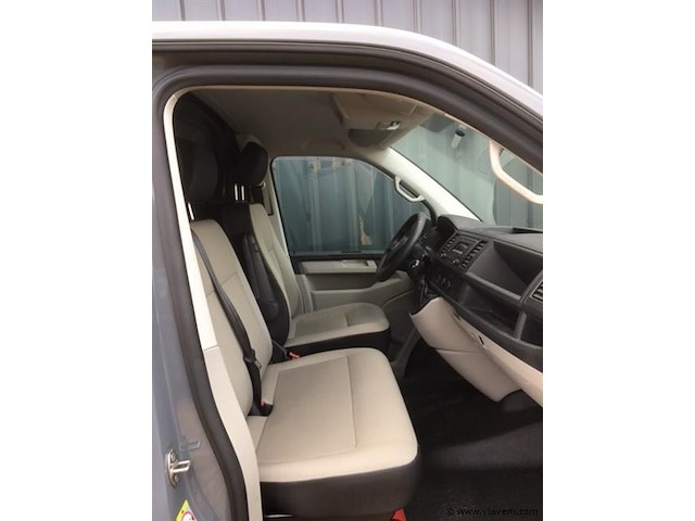 Lichte vrachtwagen - afbeelding 2 van  17