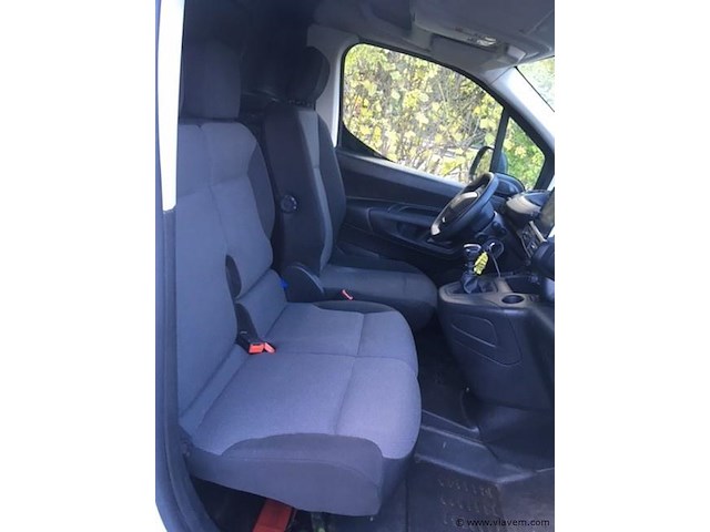 Lichte vrachtwagen - afbeelding 14 van  25