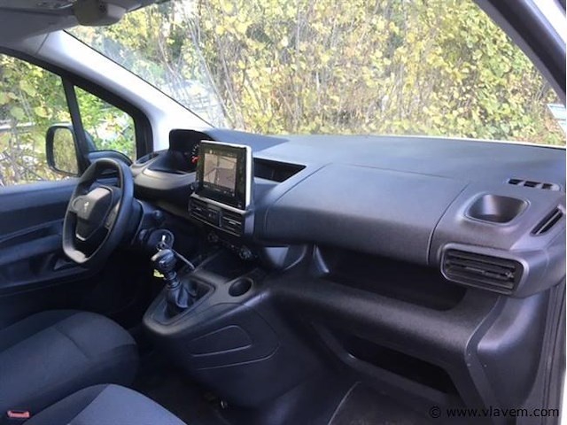 Lichte vrachtwagen - afbeelding 15 van  25