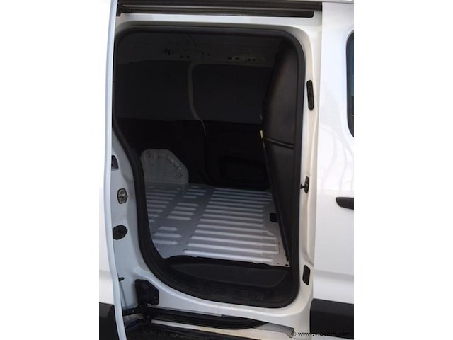 Lichte vrachtwagen - afbeelding 17 van  25