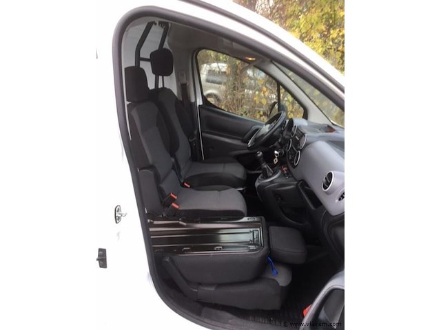 Lichte vrachtwagen - afbeelding 6 van  16