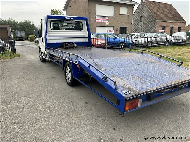 Lichte vrachtwagen/takelwagen - afbeelding 5 van  9