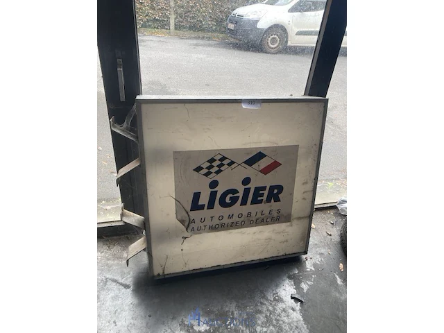 Lichtreclame ligier - afbeelding 1 van  3