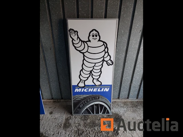 Lichtreclame michelin, één gezicht - afbeelding 2 van  2