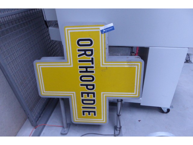 Lichtreclame orthopdie - afbeelding 1 van  2